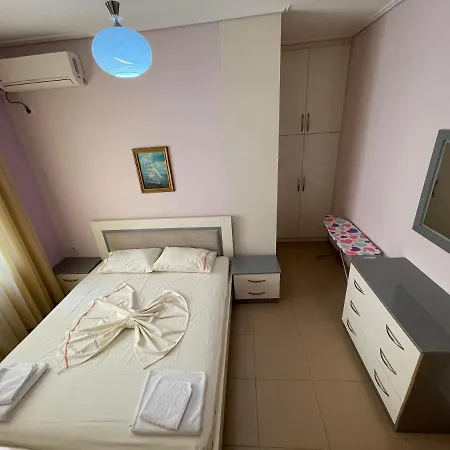 Flower Apartment *